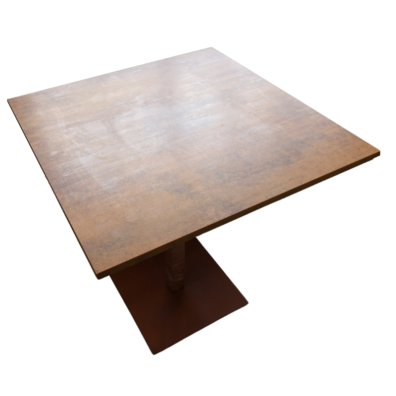 Tavoli a Torino allo showroom di Progetto AZ